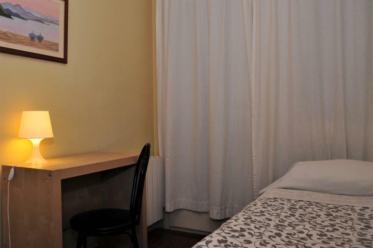 Hostal Bejar Barcelona Exterior photo